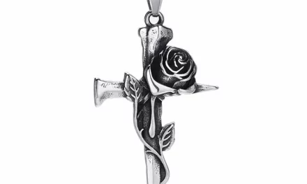 Rose kors halssmykke i stål